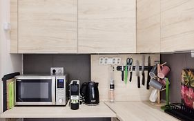 Elegant Apartment In Super Central Location