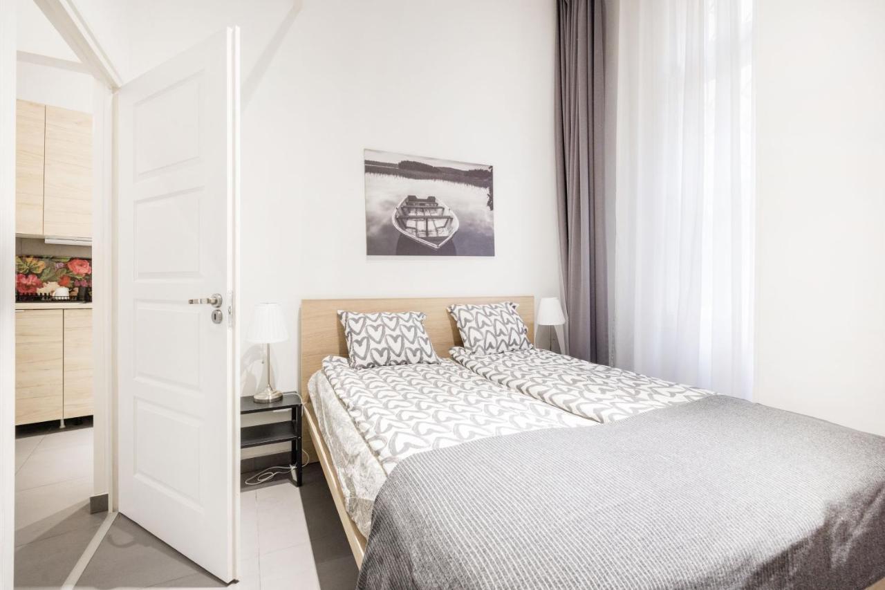 Elegant Apartment In Super Central Location Budapest Extérieur photo