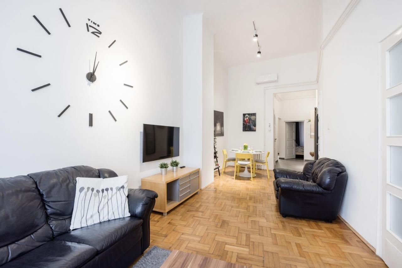 Elegant Apartment In Super Central Location Budapest Extérieur photo